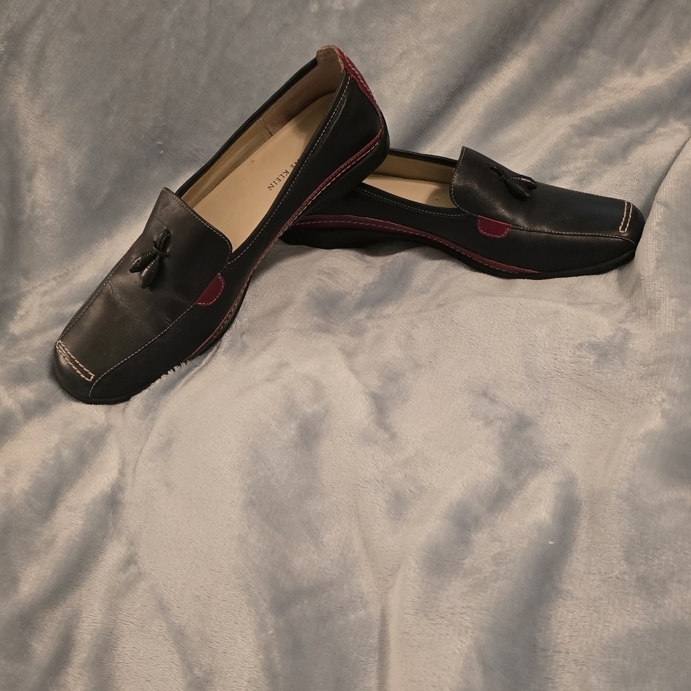 Anne Klein Women's Navy And Red Leather Loafers, Size 8